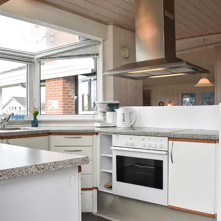 Semesterbostad Cozy Home In Hvide Sande With Sauna Bjerregård